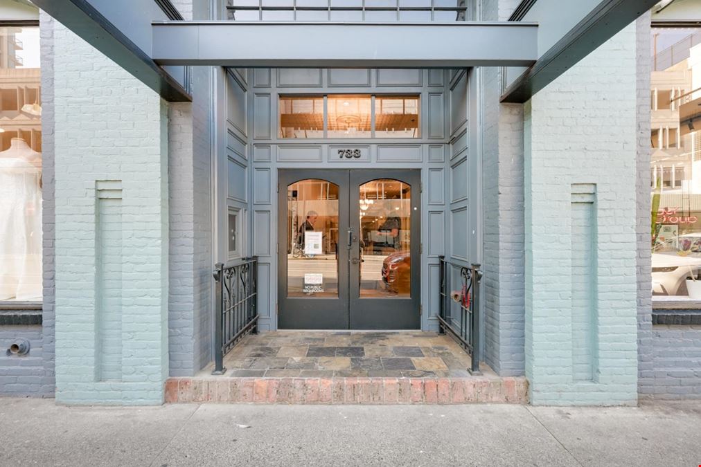 733 Johnson Street (116)