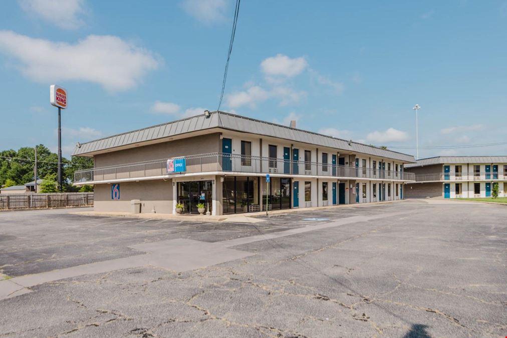 Motel 6 + Studio 6