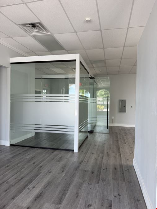 3321 Del Prado Blvd. S