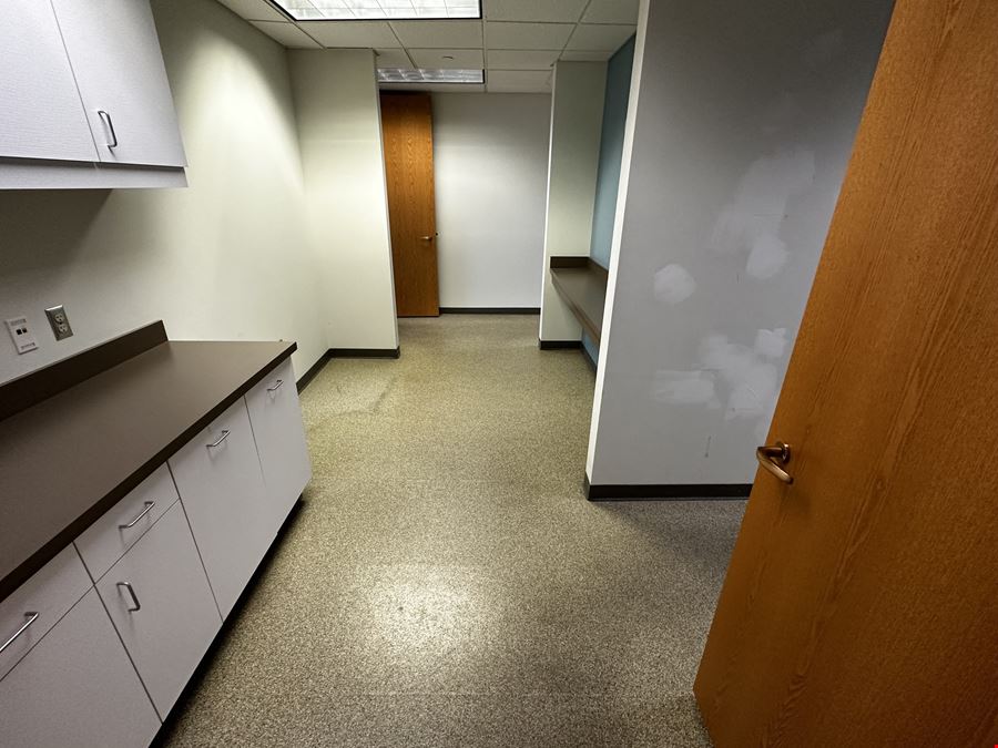 7593 SF Suite 630 Professional Office Space Available in Pittsburgh, PA 15220