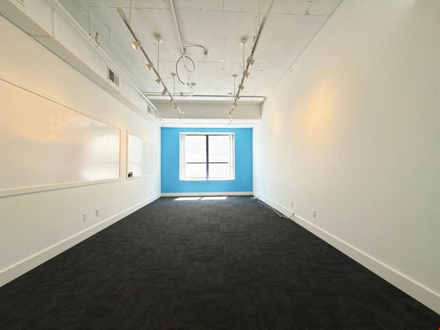 #202 - 128 W 6th Ave