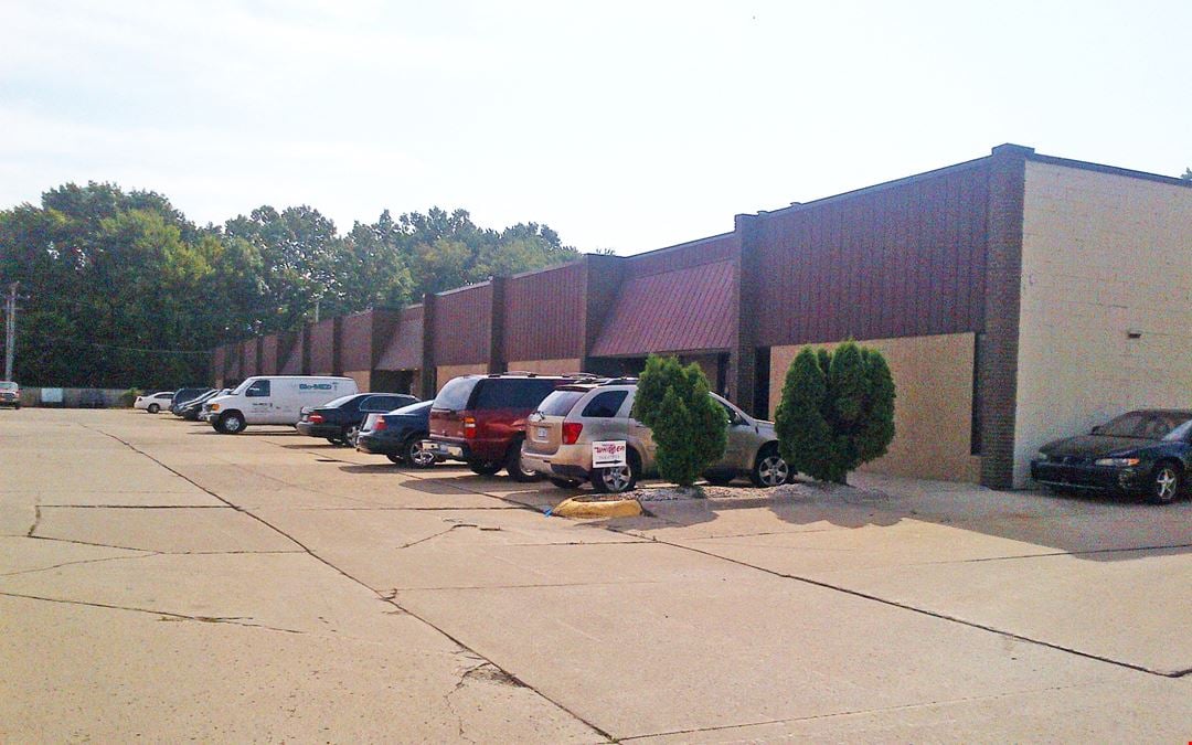 Carini Plaza (Industrial)