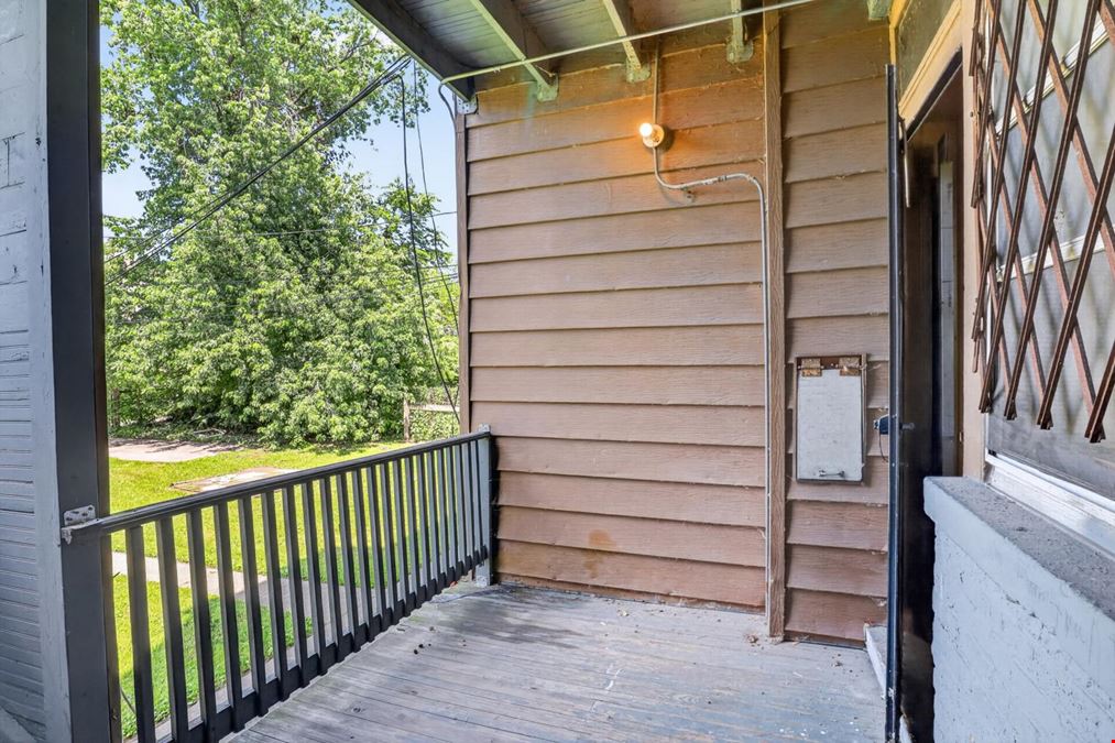 1528 E 74TH PL | 6 Unit Multifamily