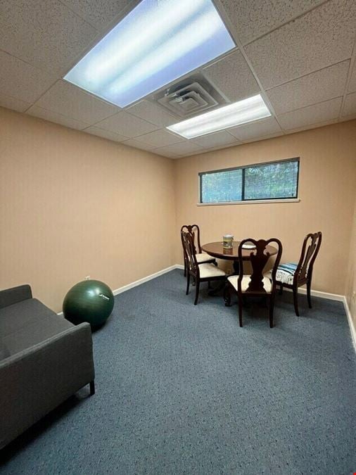 1543 Kingsley Ave #7