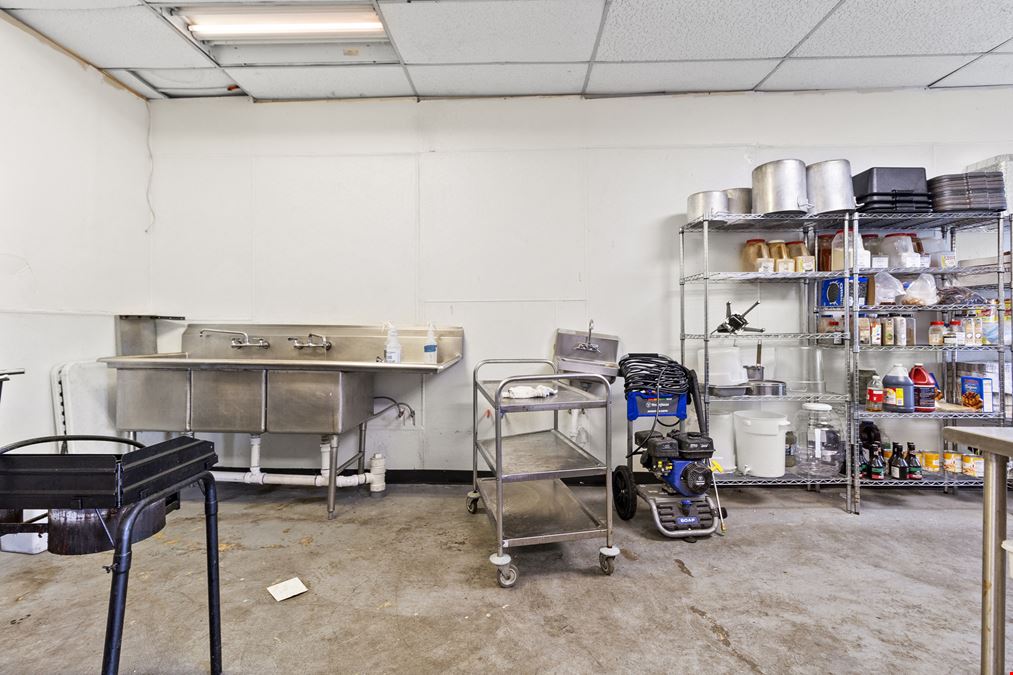 Prime 6,160?SF Retail/Restaurant Property on S Post Oak