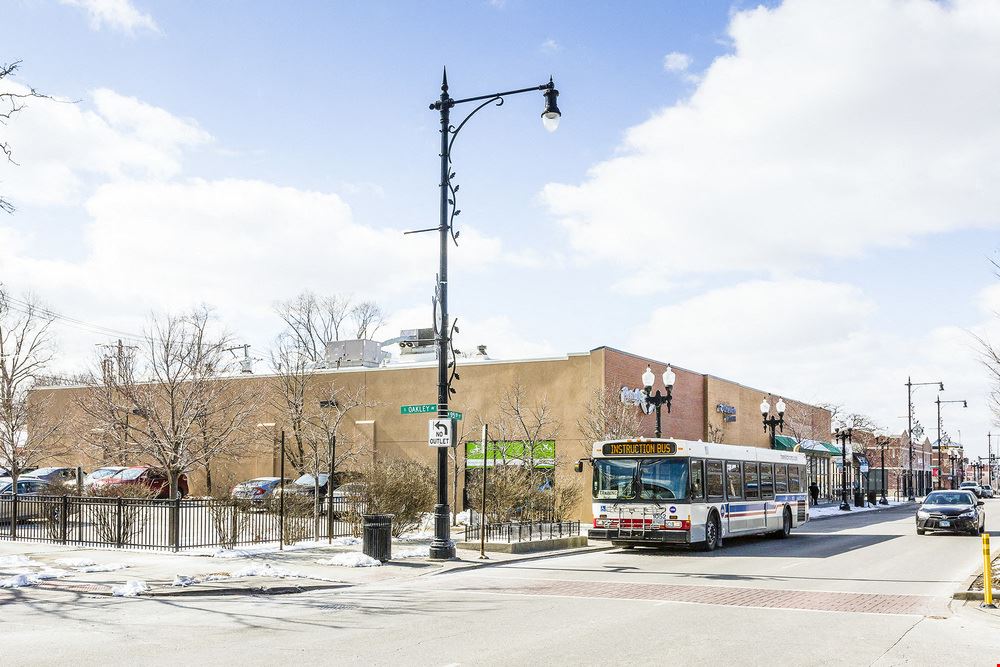 Multi-Tenant Retail Building with Parking Lot at 95th/Western in Chicago