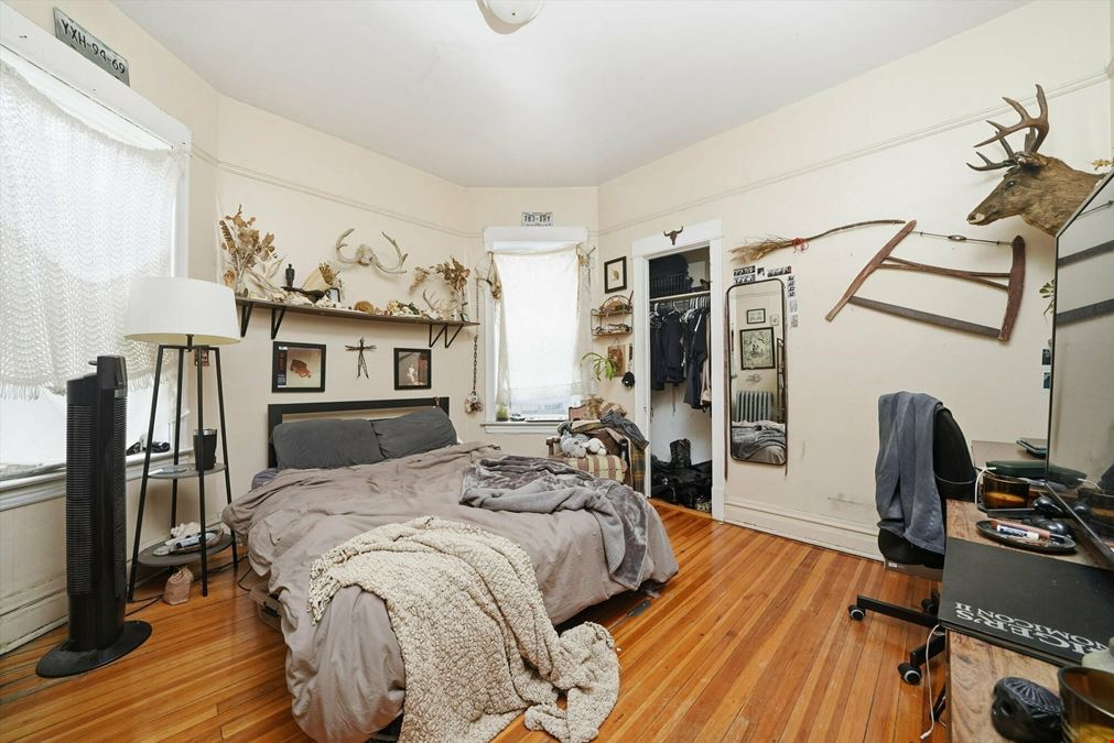 3136 W Logan Blvd