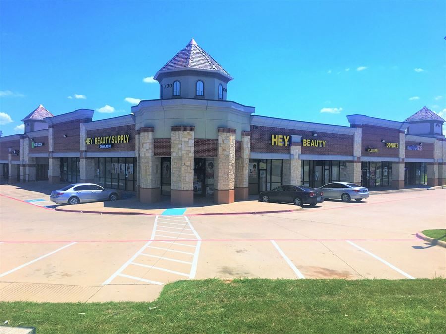 700 N Clark Rd