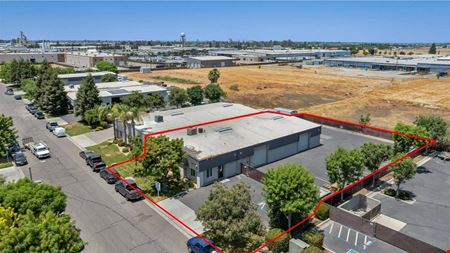 Preview of Industrial space for Rent at 9716 W Grove Ave