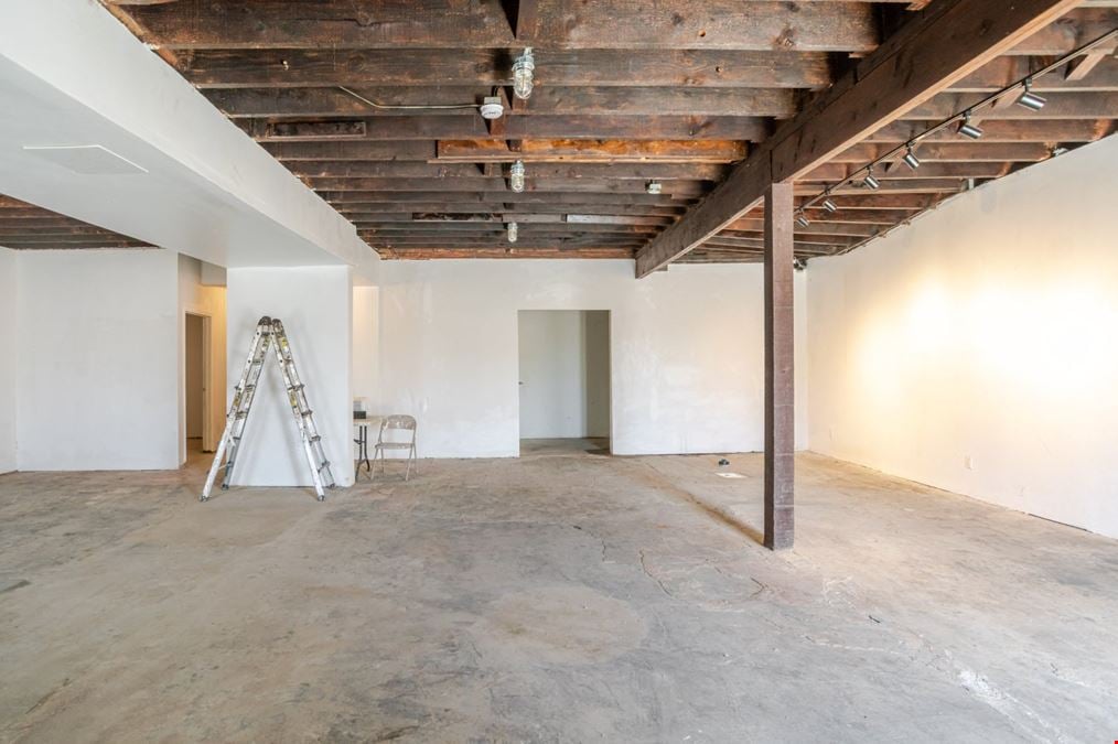 Chinatown Single Unit Free Stndng Bldg