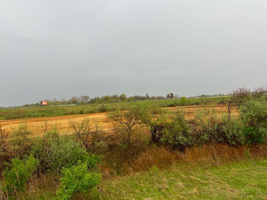 Francis R / Grand River Vacant Land 