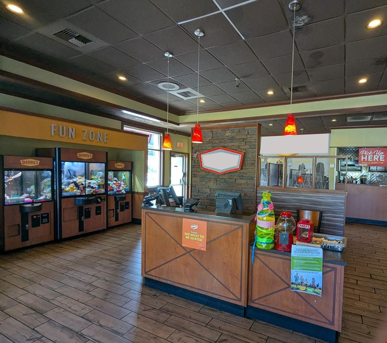 2nd Generation Full-Service Restaurant AVAILABLE - 9001 Shawnee Mission Pkwy, Merriam, KS