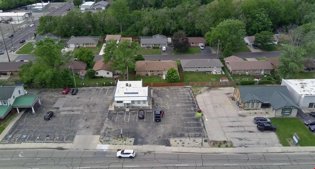 105 N Parkway Dr