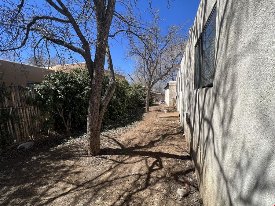 1425 Paseo De Peralta