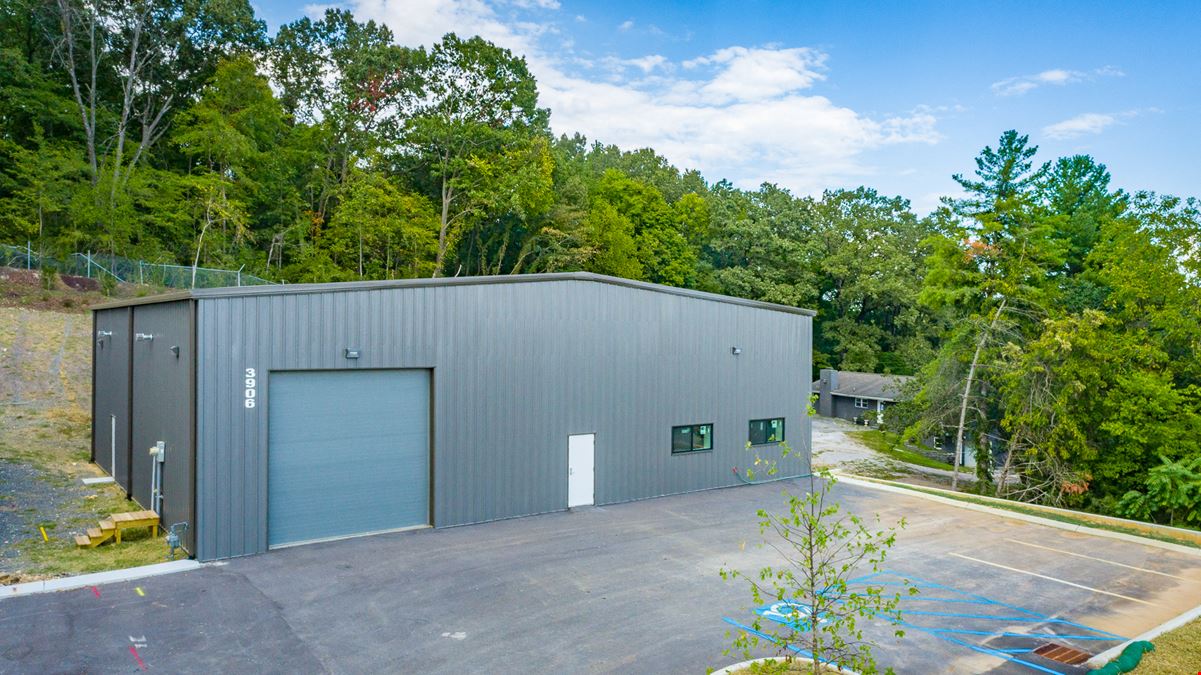 3906 Caine Ln - Sale