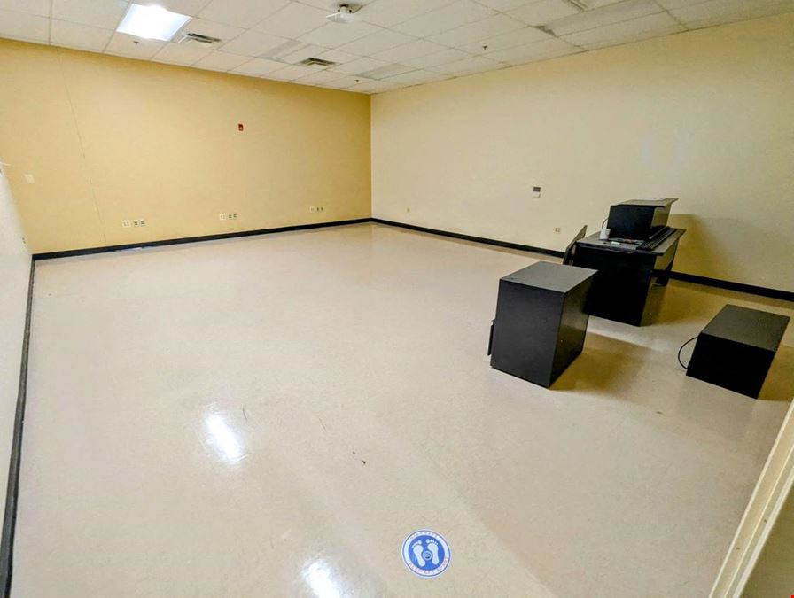 Randallstown Plaza - 3637-3695 Offutt Rd