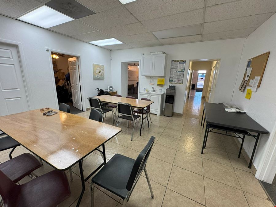 13250 W Van Buren St