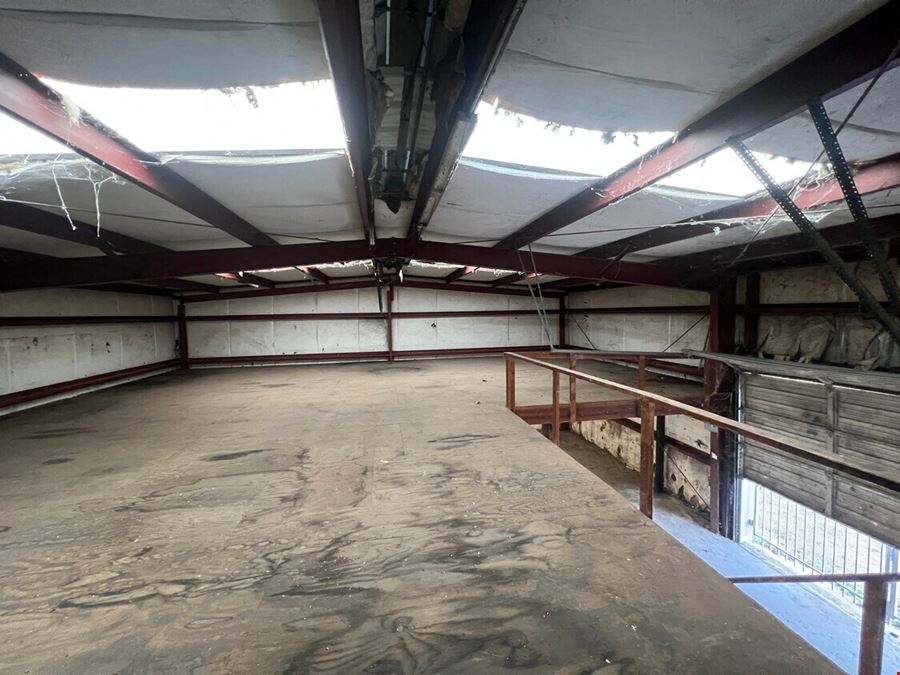 Splendora, TX - Old HWY 59 N -Retail/Warehouse For Sale
