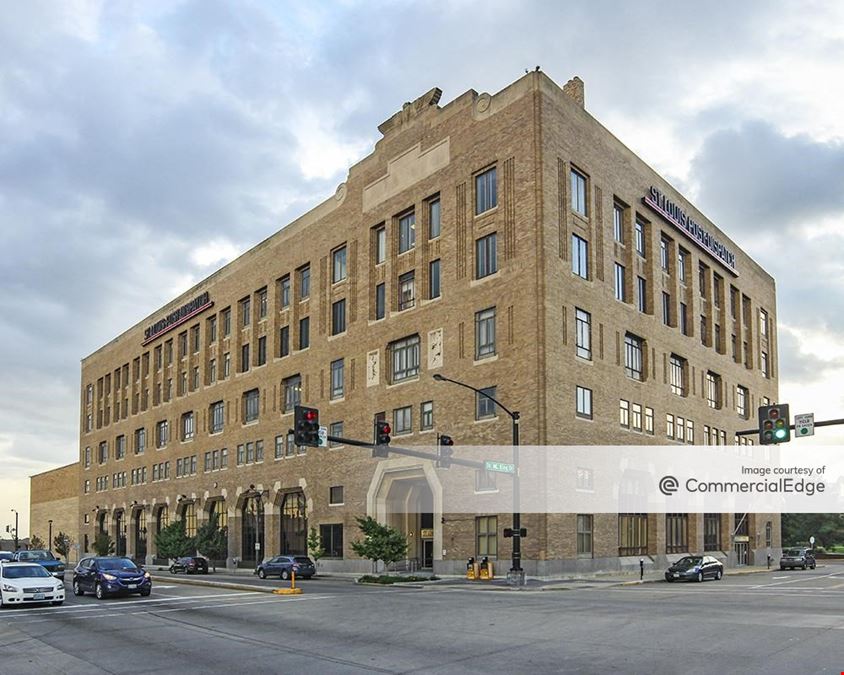 900 North Tucker Street