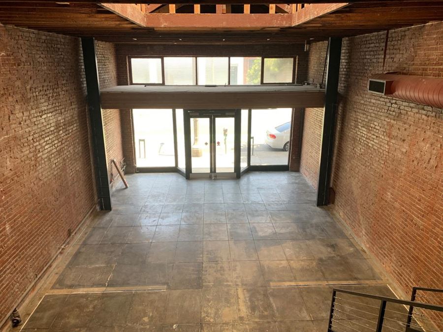 2736 Main Street