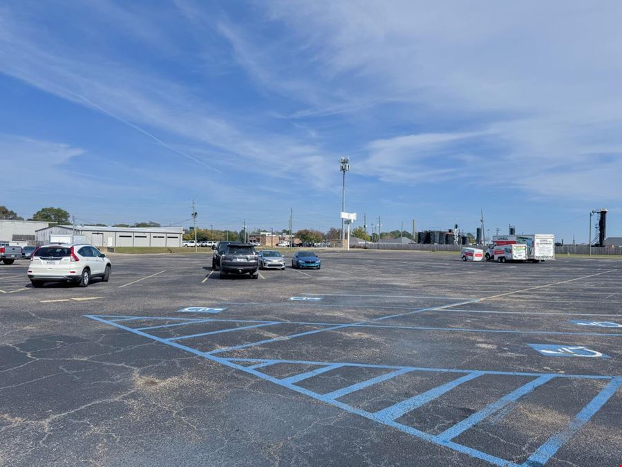 30k SF Retail For Lease 