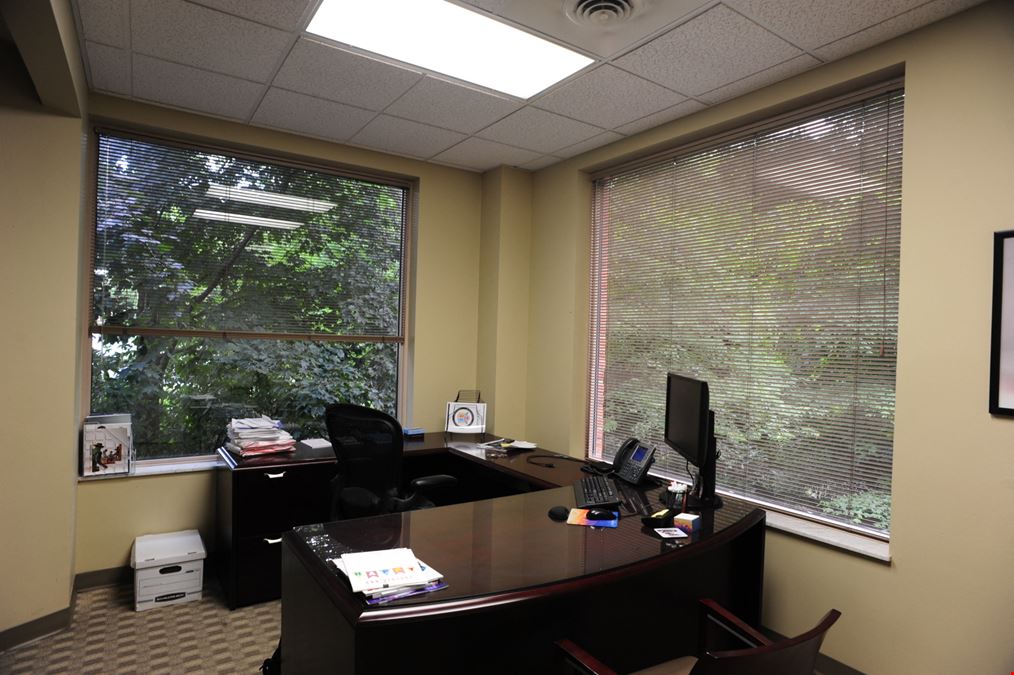 8000 Ravines Edge, Columbus