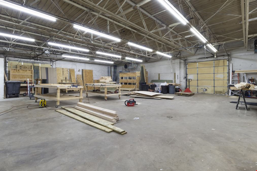+/- 16,000 SF Multi-Tenant Industrial Property