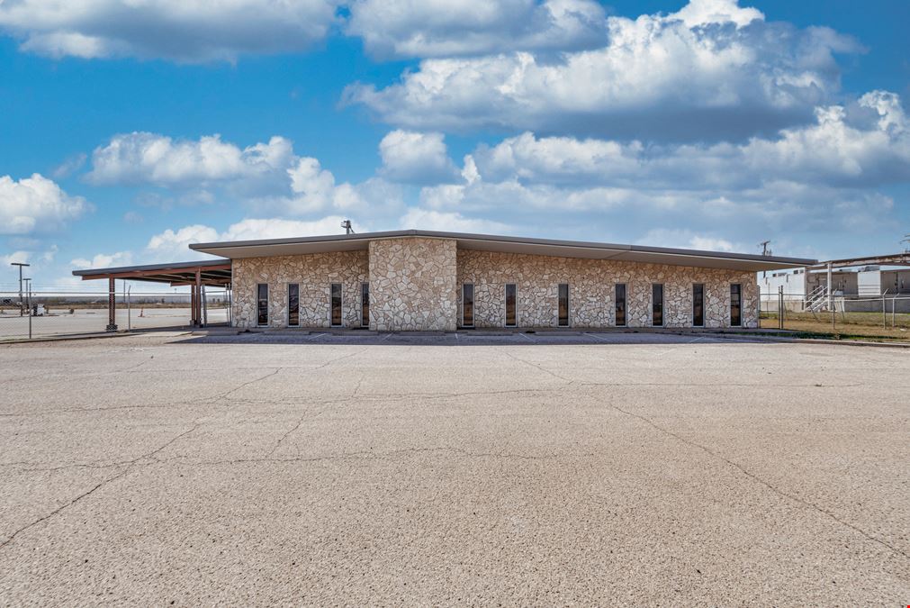 Industrial Facility on 6.5 Acres w/Man Camp