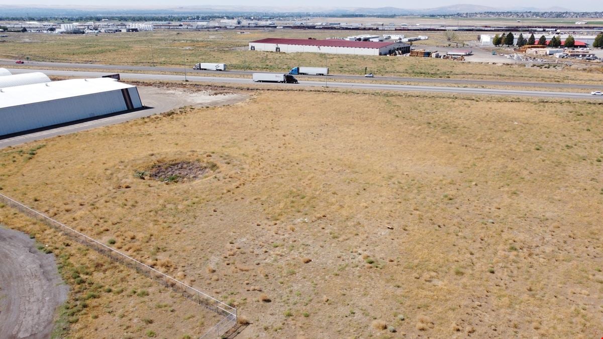 Highway 395 Frontage Industrial Land