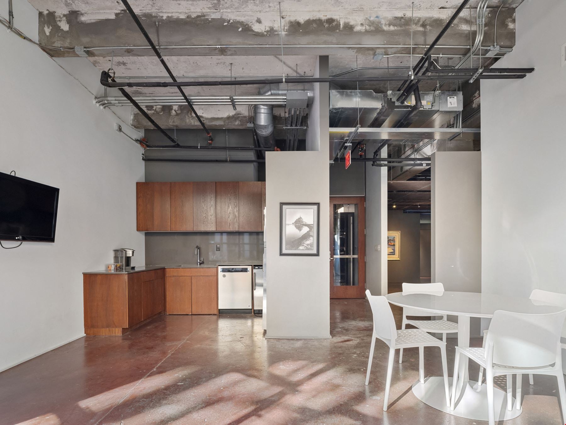 Packard’s Building Office for Lease