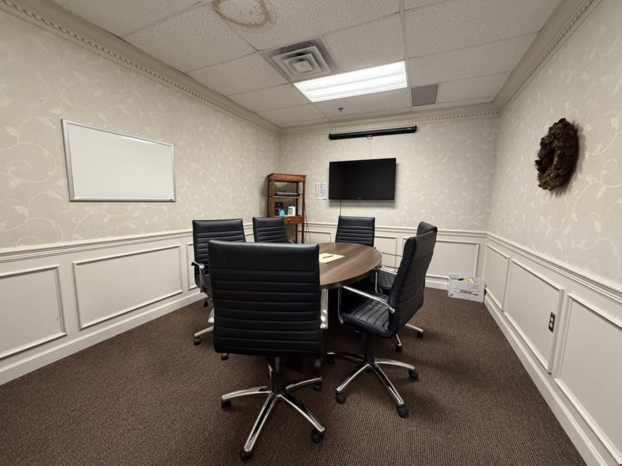 Bluewater Building Office for Lease in Dexter