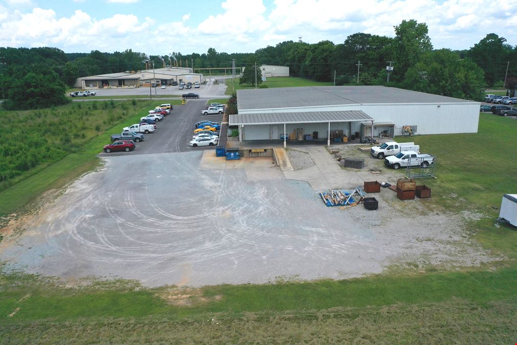 1011 Cedar Lake Rd SE