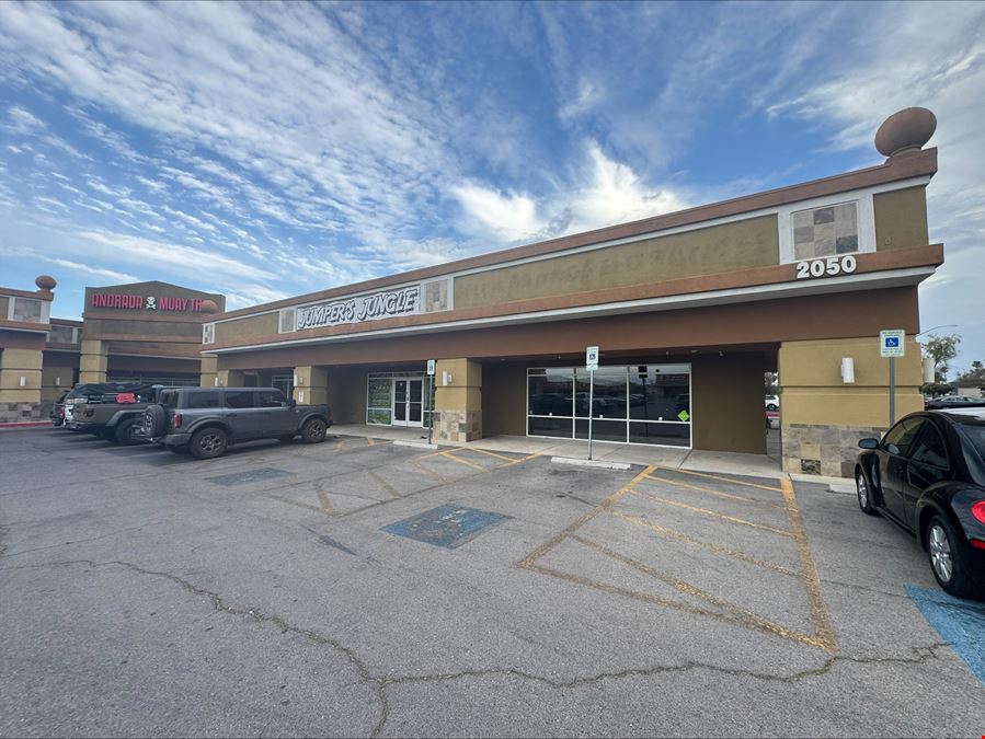 Retail Space in High Traffic Area