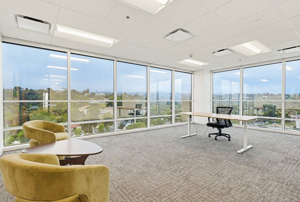 Encino Financial Center | Penthouse B