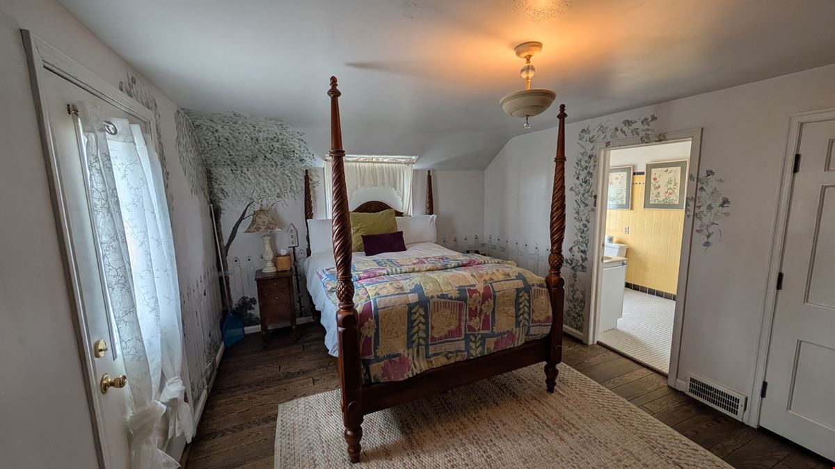 HideAway B&B Inn, LLC