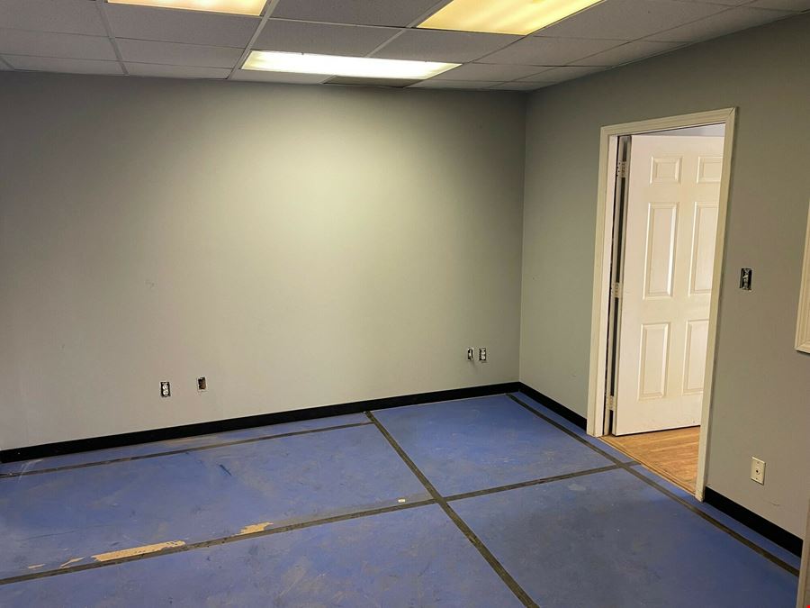 Parker Hollow Commerce Center Buildings for Lease