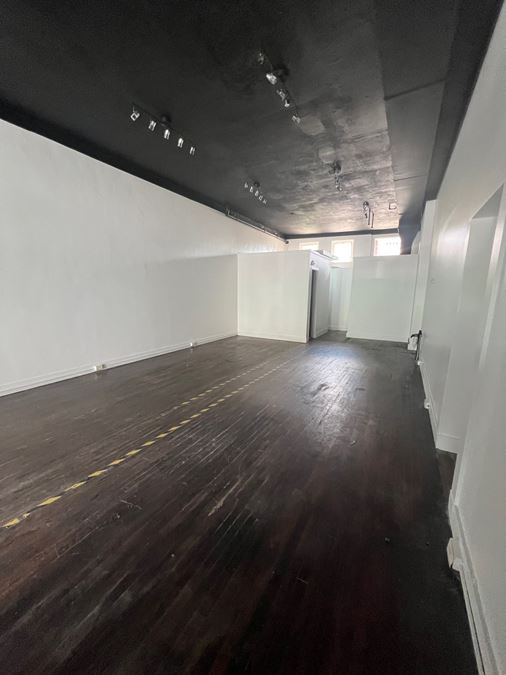 For Lease | Prime Retail Storefront | South Side