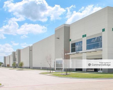 Preview of Industrial space for Rent at 180 North Freeport Pkwy
