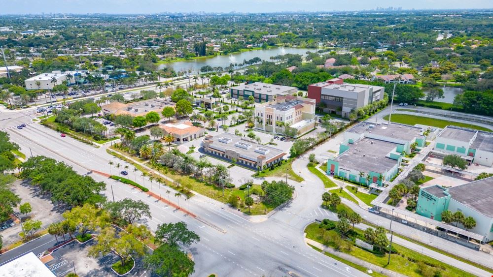 Strada Coconut Creek