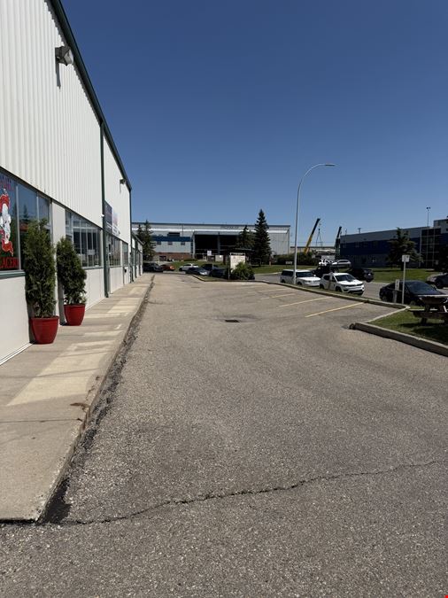 421 East Lake Road Northeast