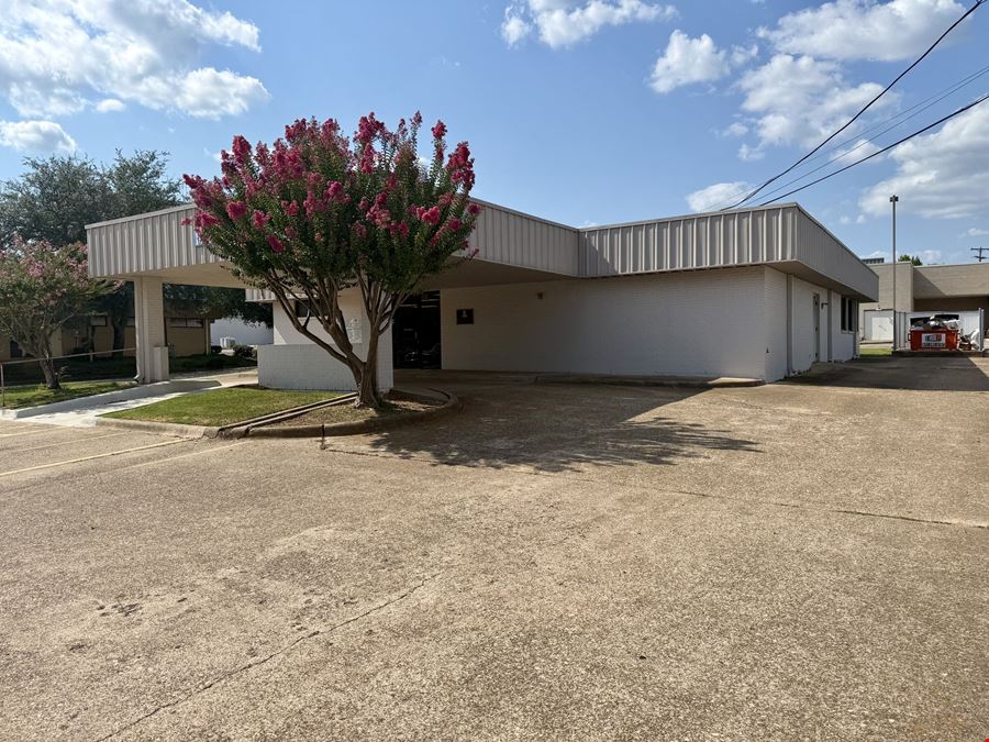 1000 Clarksville St_Paris Health_Prop #2