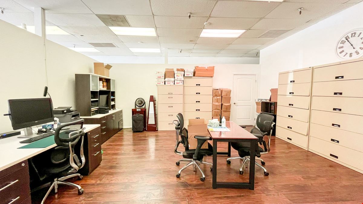 End-Cap Retail at Plaza Del Rio Center, 2766 W 16th St