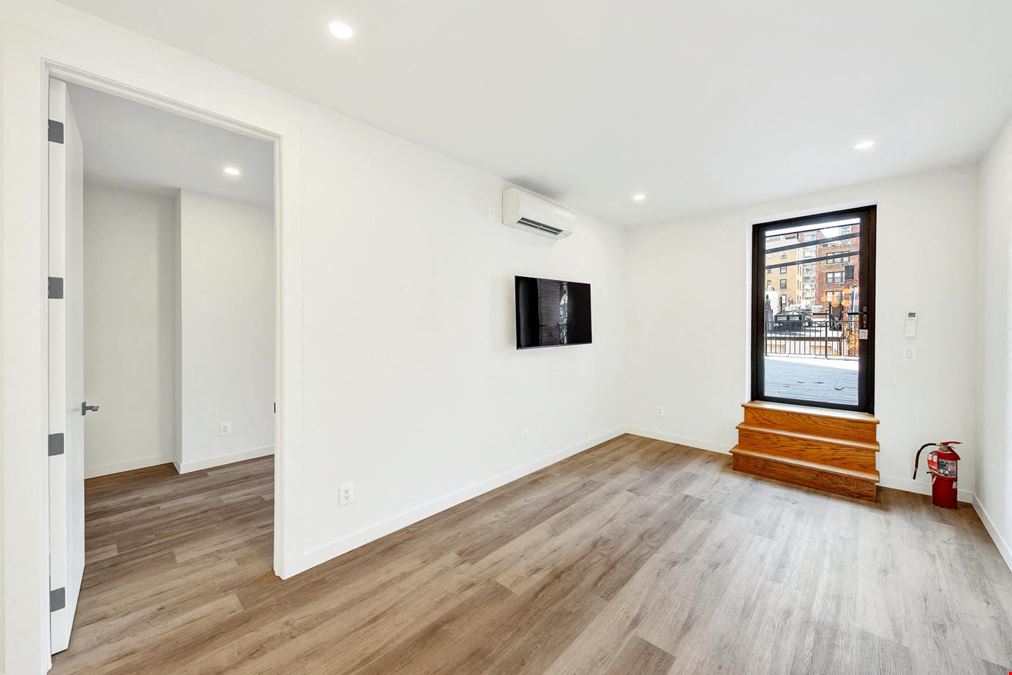 120 East 37th Street