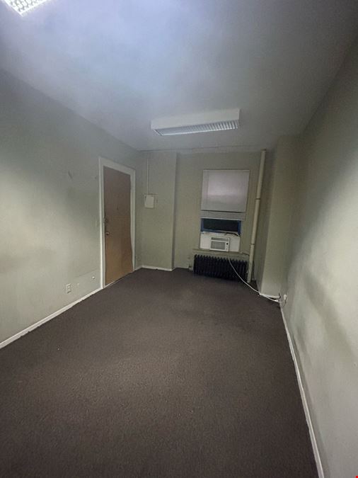 200 SF | 2067 Broadway | Newly Renovated Office Space For Lease