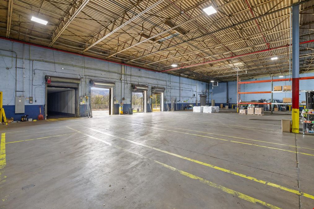 Large Warehouse Spaces Available Trenton GA