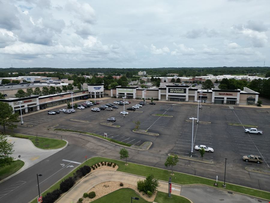 Shops at Barnes Crossing