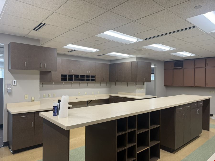 PROFESSIONAL OFFICE SPACE EAST BATTLEFIELD