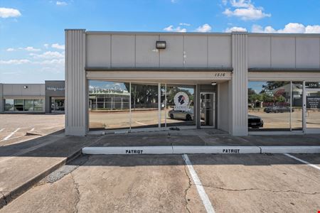 Preview of commercial space at 1516 Austin Ave