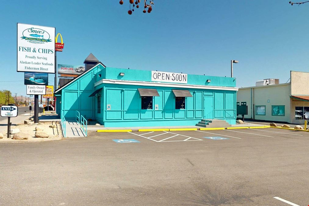 Town & Country Plaza - RETAIL CENTER
