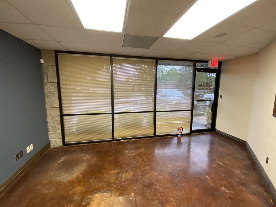 Available For Lease - One Office Spaces & Warehouse on Chestnut & Hwy 65